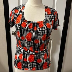Aronia Red Rose Short Sleeve Blouse Women’s 1XL | Romantic Floral Black Top |